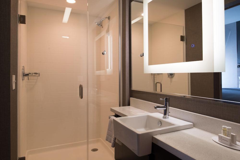 Springhill Suites By Marriott Greensboro Airport Exterior photo
