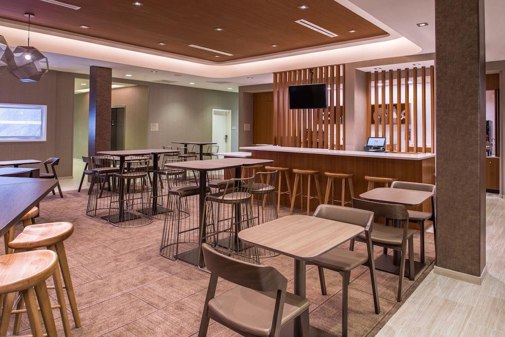 Springhill Suites By Marriott Greensboro Airport Exterior photo